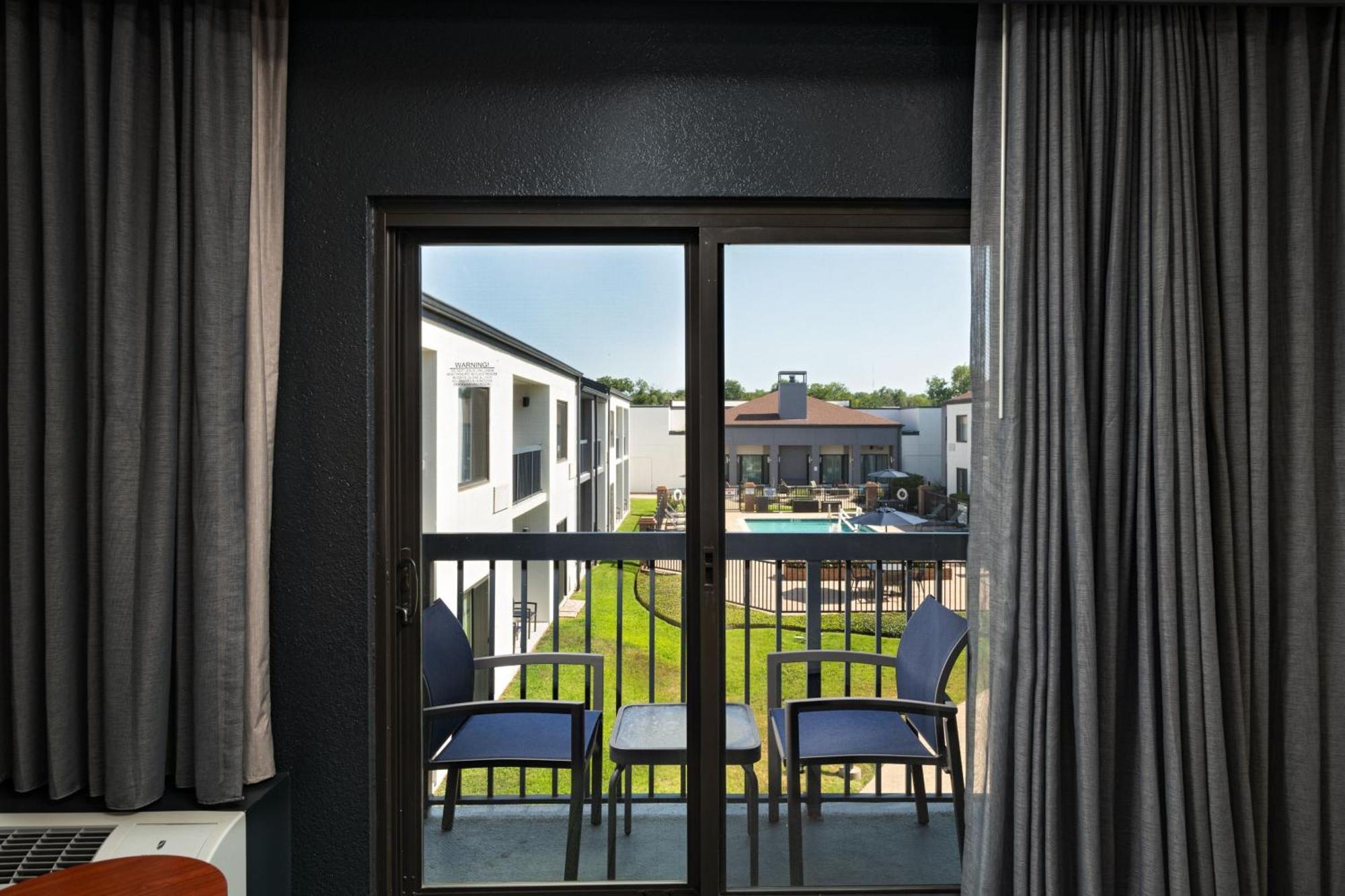 Courtyard Fort Worth University Drive Екстериор снимка