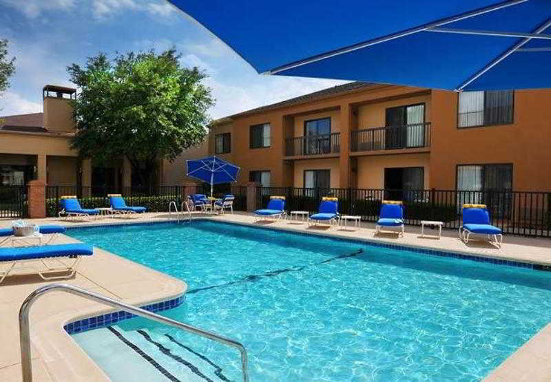 Courtyard Fort Worth University Drive Екстериор снимка